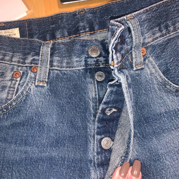 Vintage Levi's 501 Button Fly Straight Leg Medium Wash Jeans 30x32 - Picture 10 of 11